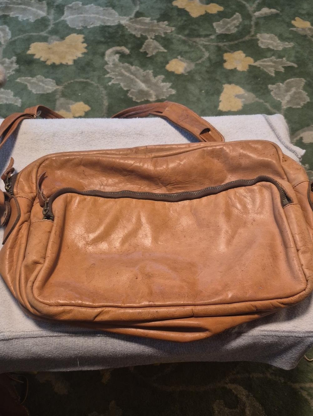 Classic Tan Leather Messenger Bag with Front Zip Pocket